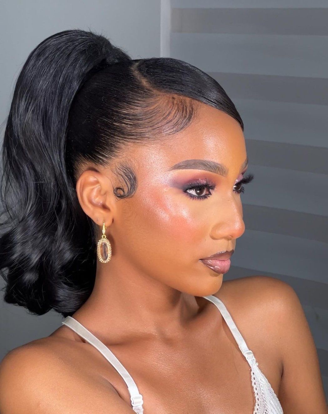 DD FLIP/BOUNCY PONYTAIL + 13X4 FRONTAL OR HD FRONTAL (BARBIE) - Image 3